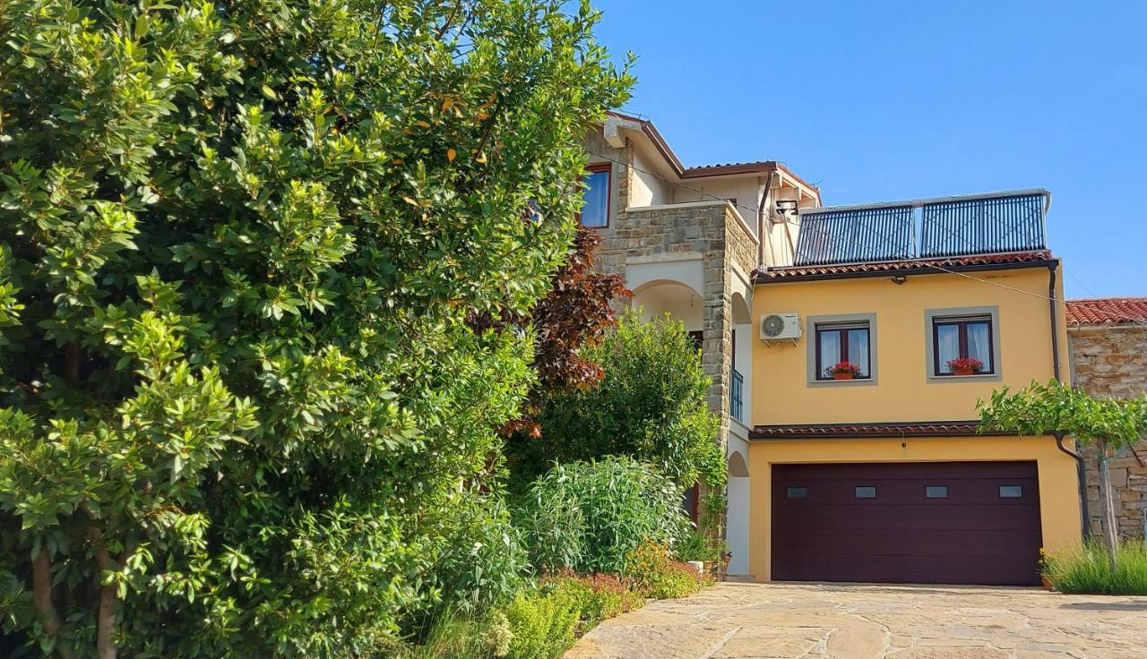 Bitini Farm Apartment Gračišče Eksteriør billede